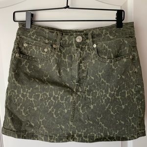 American Eagle Green Camo Skirt